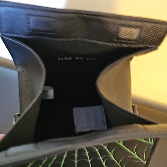 B1G1! MAD Engine Draculas Haunted House Fine By Me Crossbody Purse BNWOT - Picture 8 of 10